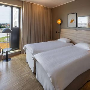 Habitación Estándar con 2 Camas Individuales